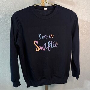 Girls navy Sweater ‘I’m a Swiftie’- Large